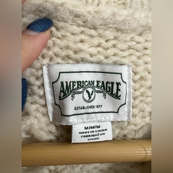 American Eagle Chunky Knit Cream Sweater Size Large NWT - Picture 3 of 6